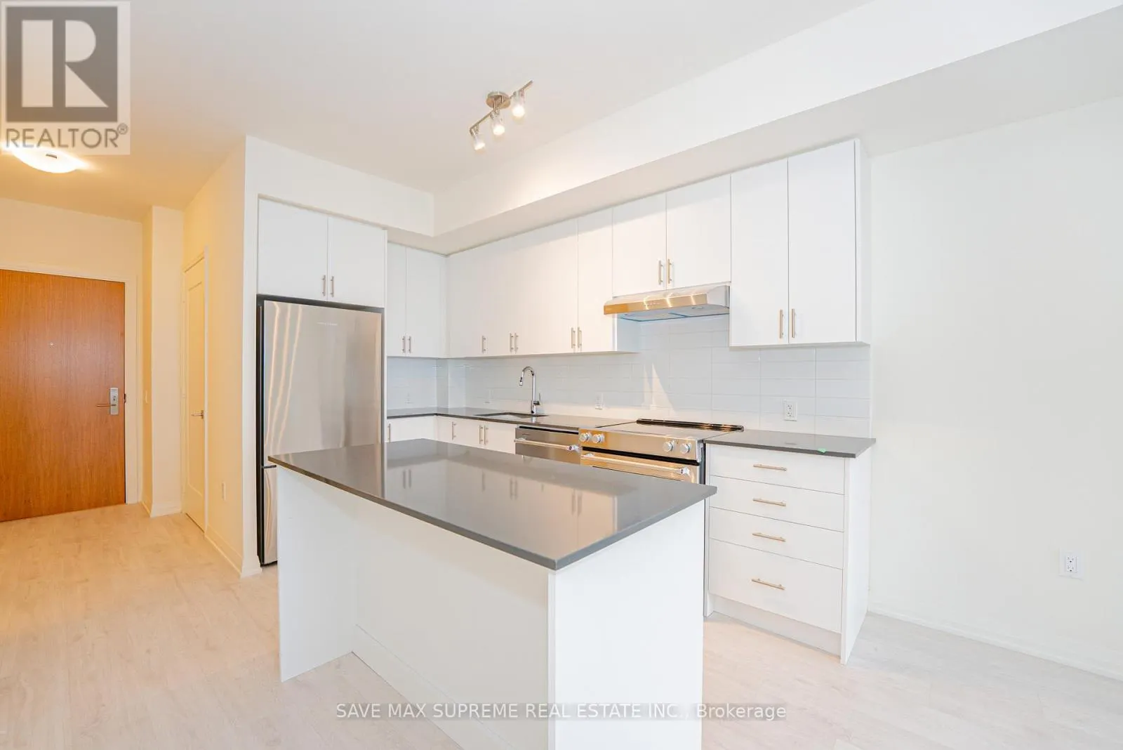 1716 - 8960 JANE STREET