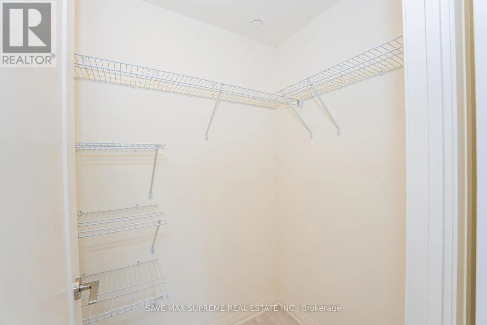 1716 - 8960 JANE STREET