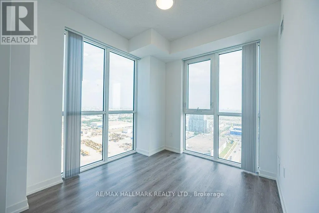 2710 - 28 INTERCHANGE WAY
