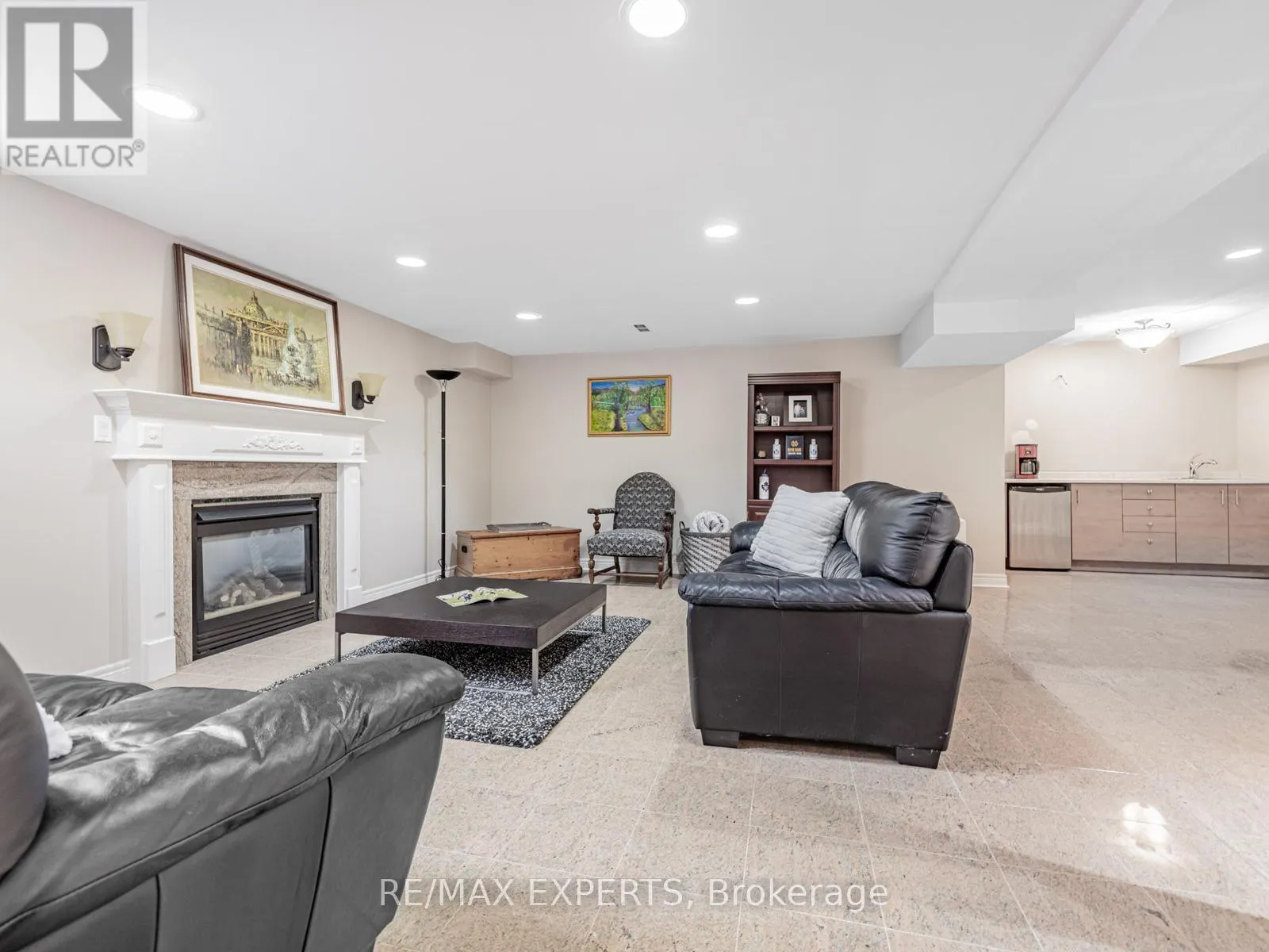 215 THOMSON CREEK BOULEVARD