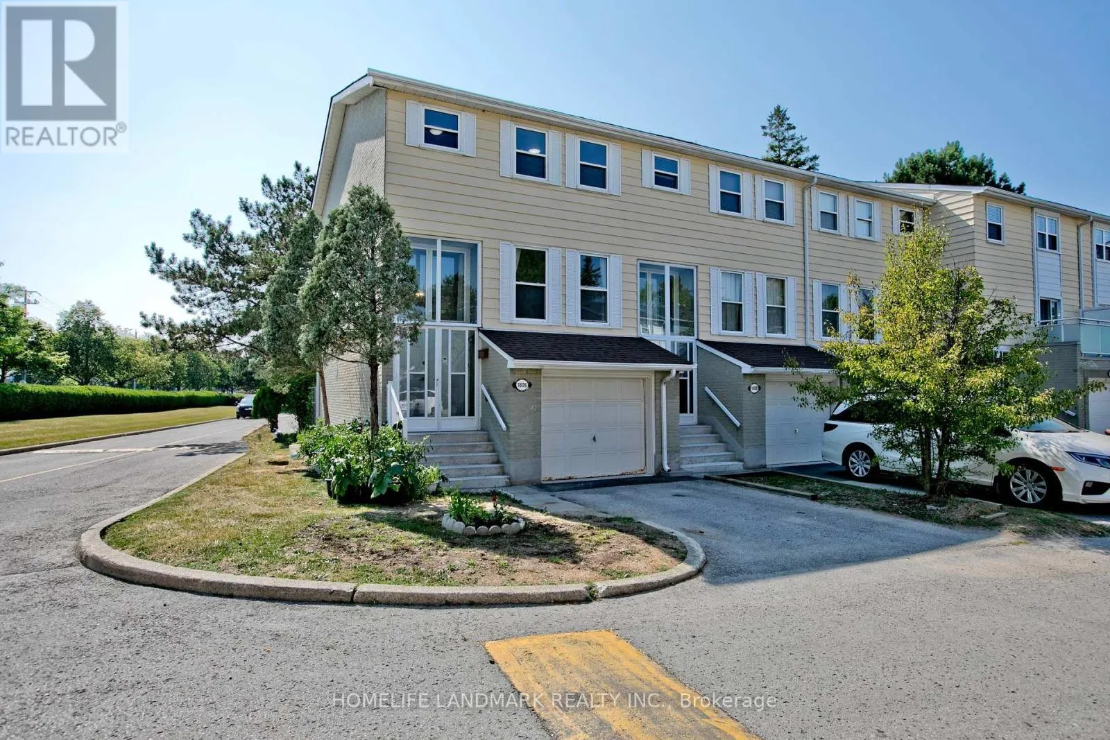 1806 JOHN STREET