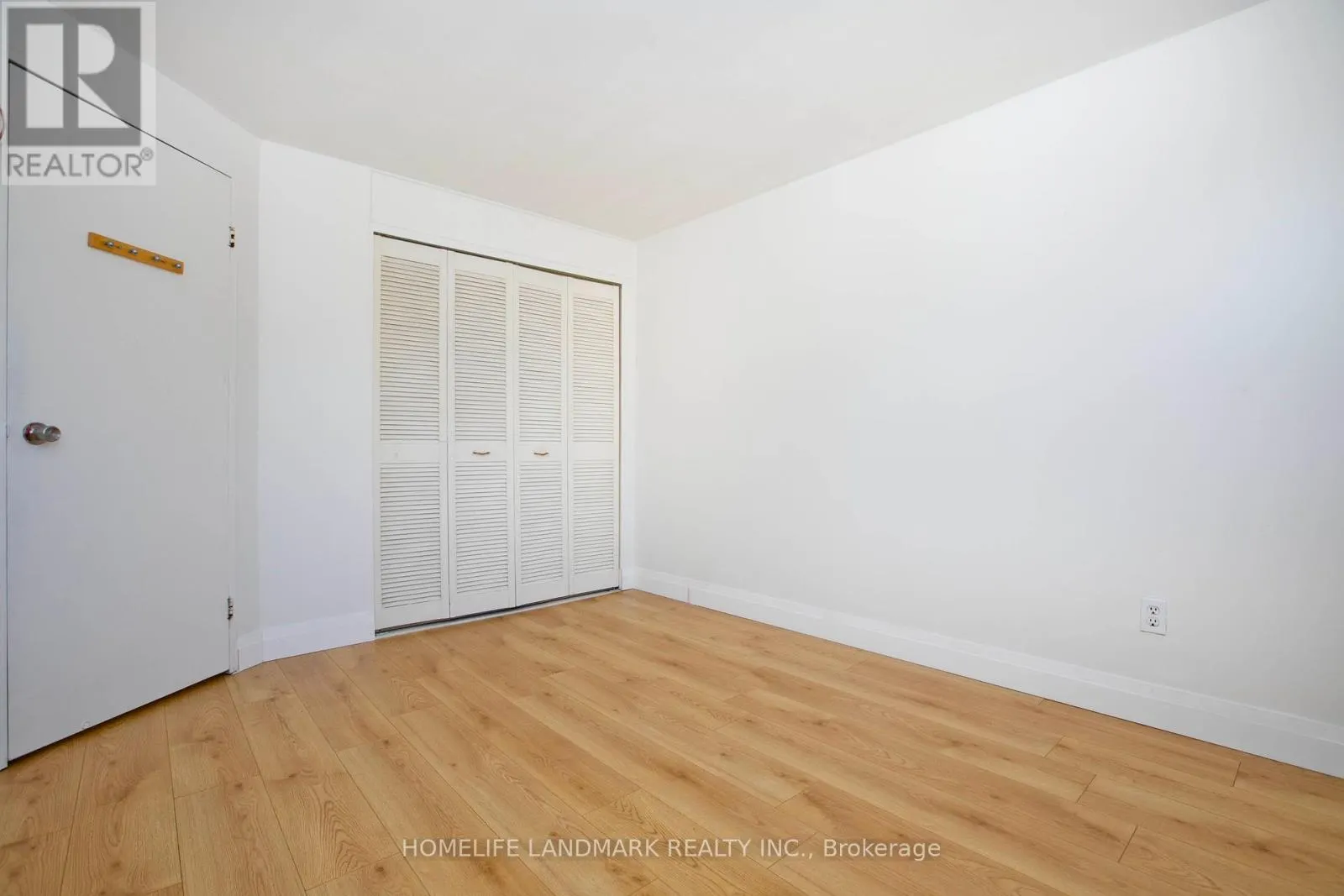 1806 JOHN STREET