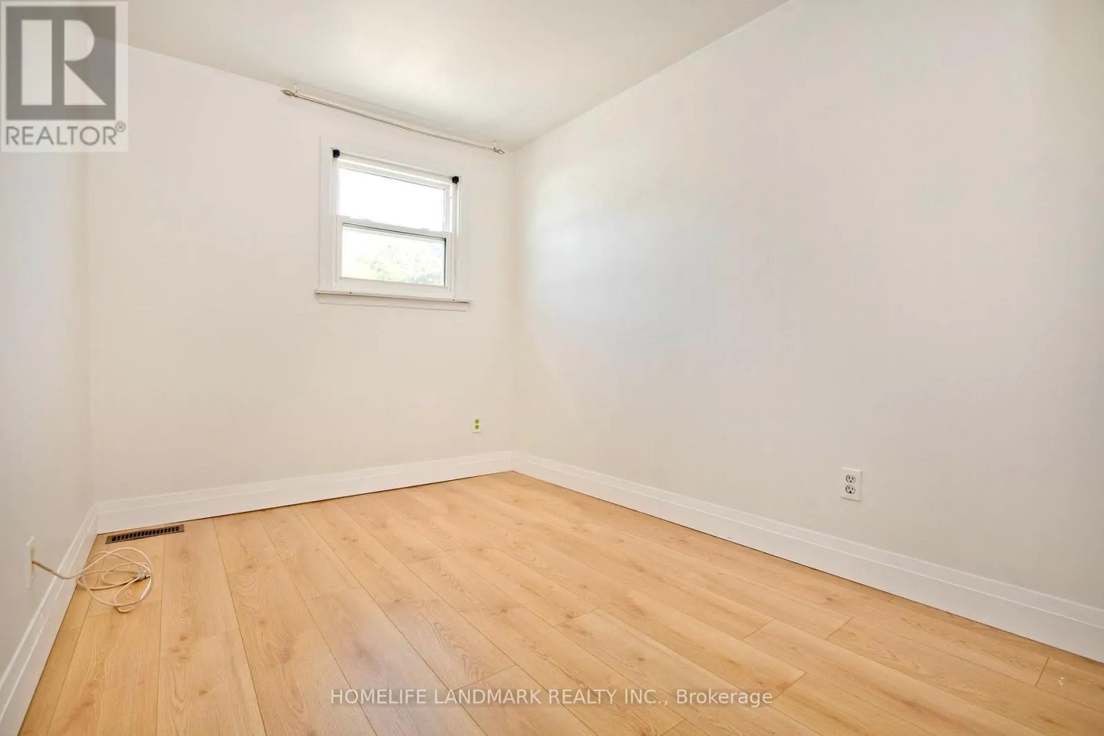 1806 JOHN STREET