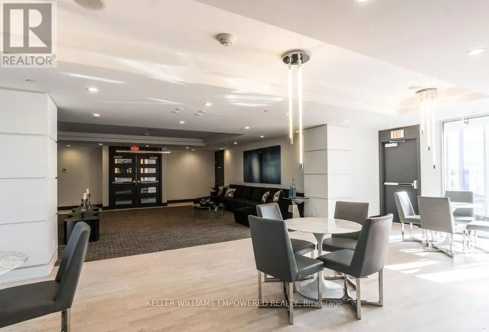 PH10 - 9471 YONGE STREET