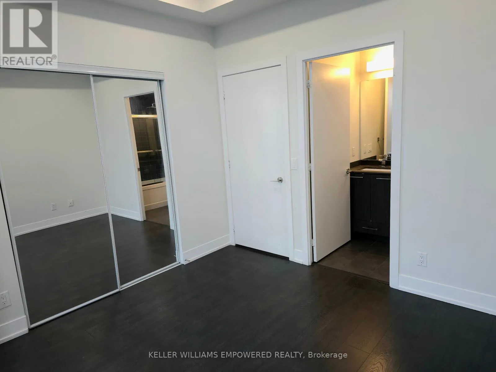 PH10 - 9471 YONGE STREET