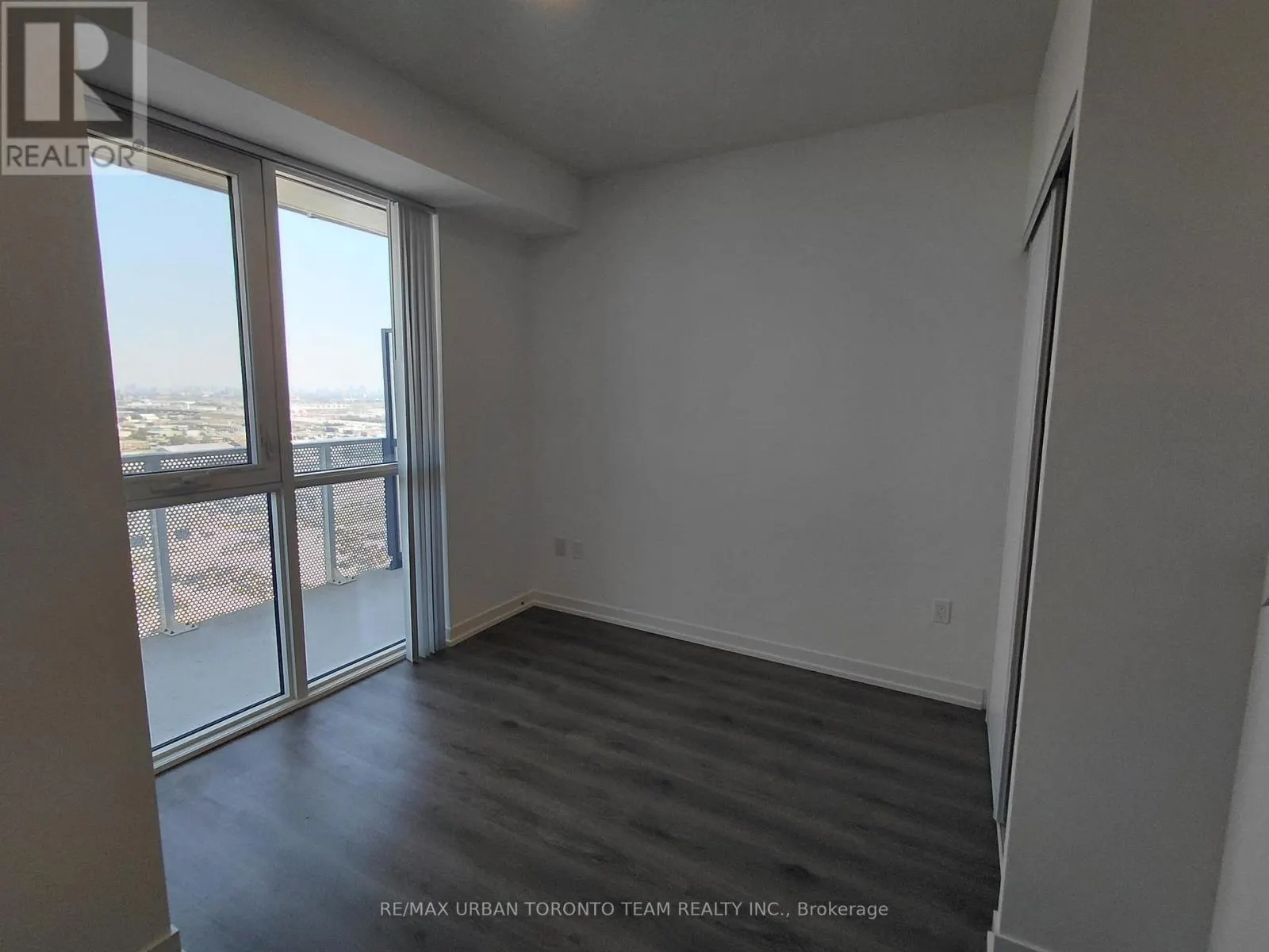 3007 - 28 INTERCHANGE WAY