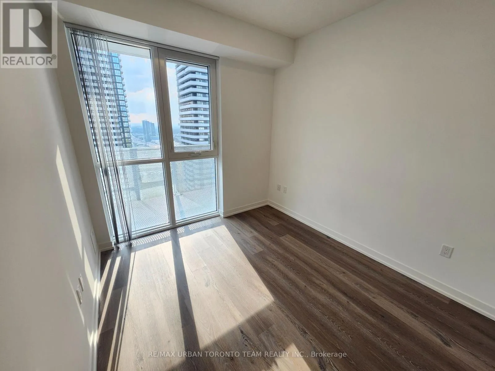 3302 - 28 INTERCHANGE WAY