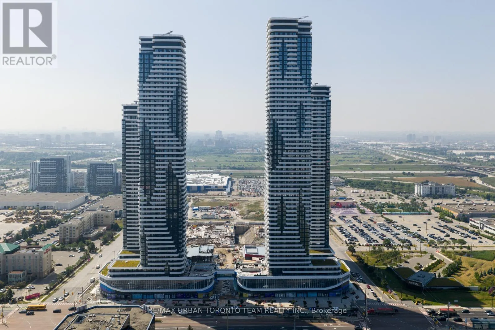 3302 - 28 INTERCHANGE WAY