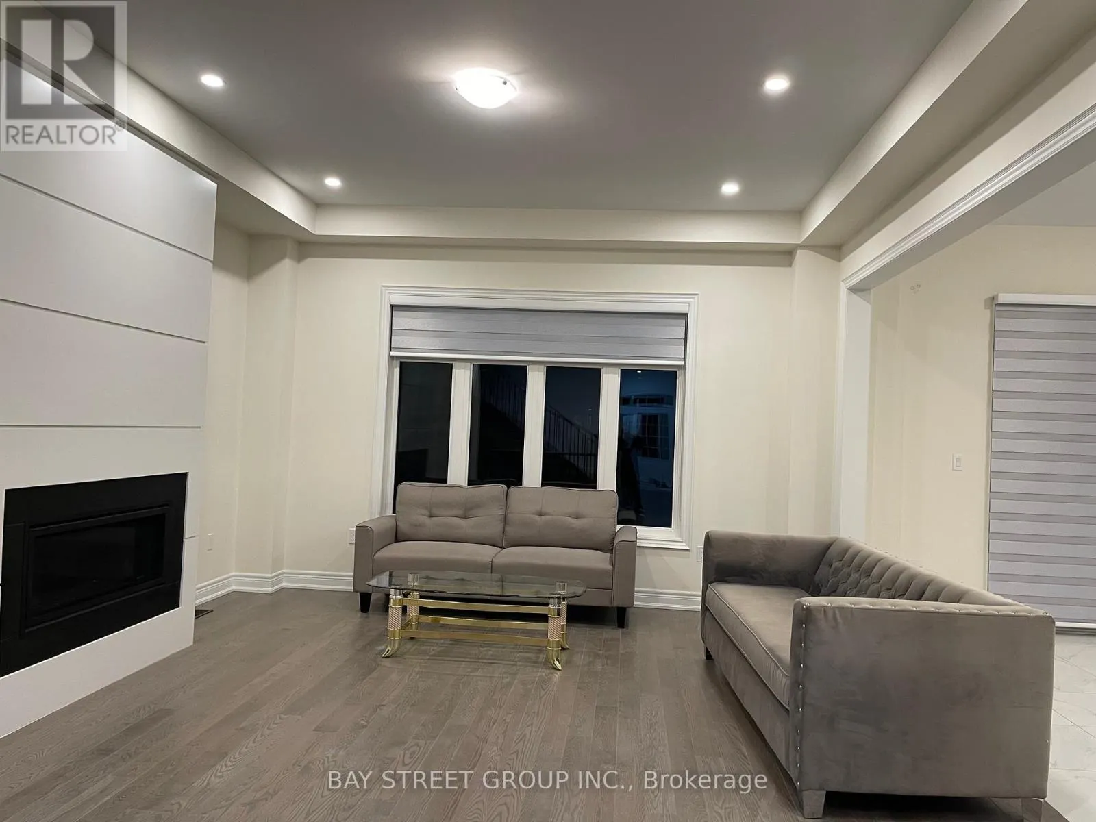 ROOM - 56 BUD LEGGETT CRES CRESCENT