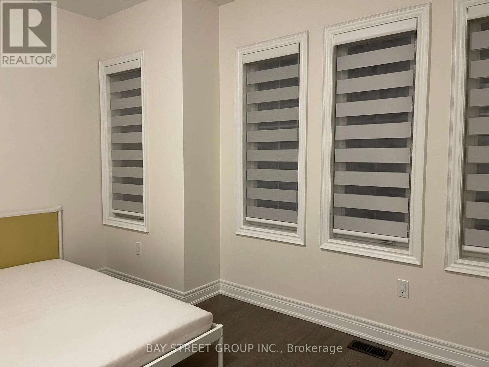 ROOM - 56 BUD LEGGETT CRES CRESCENT