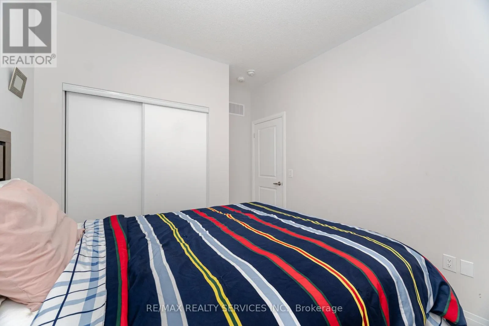 12 - 220 DISSETTE STREET