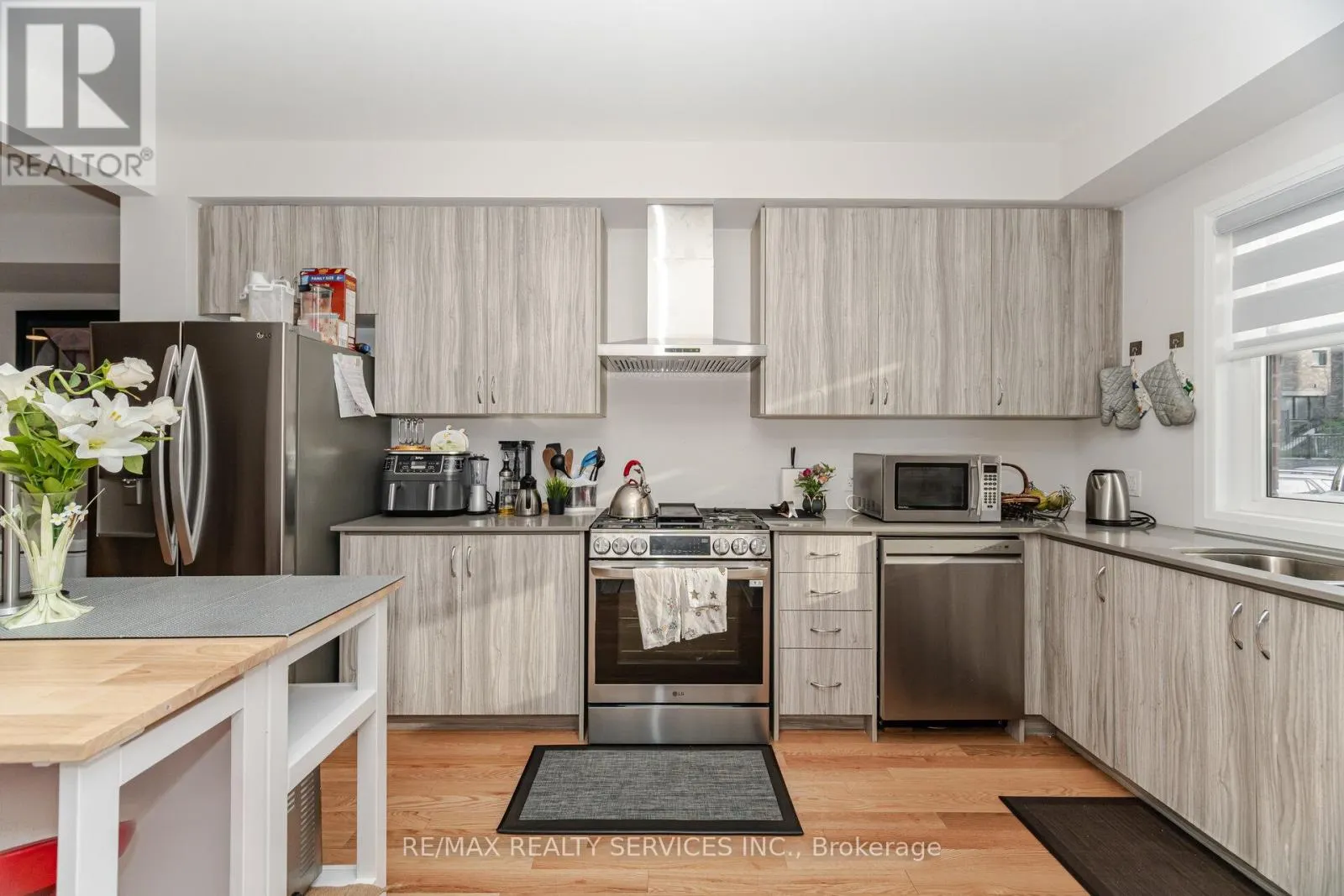 12 - 220 DISSETTE STREET