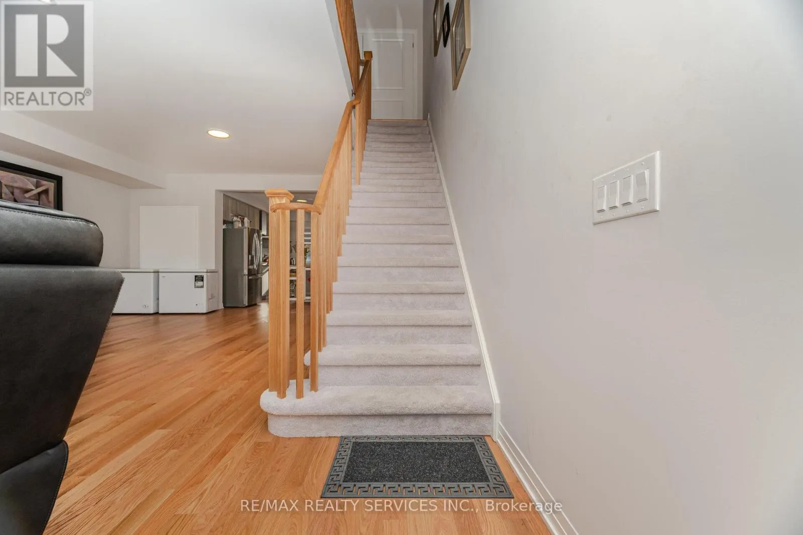 12 - 220 DISSETTE STREET
