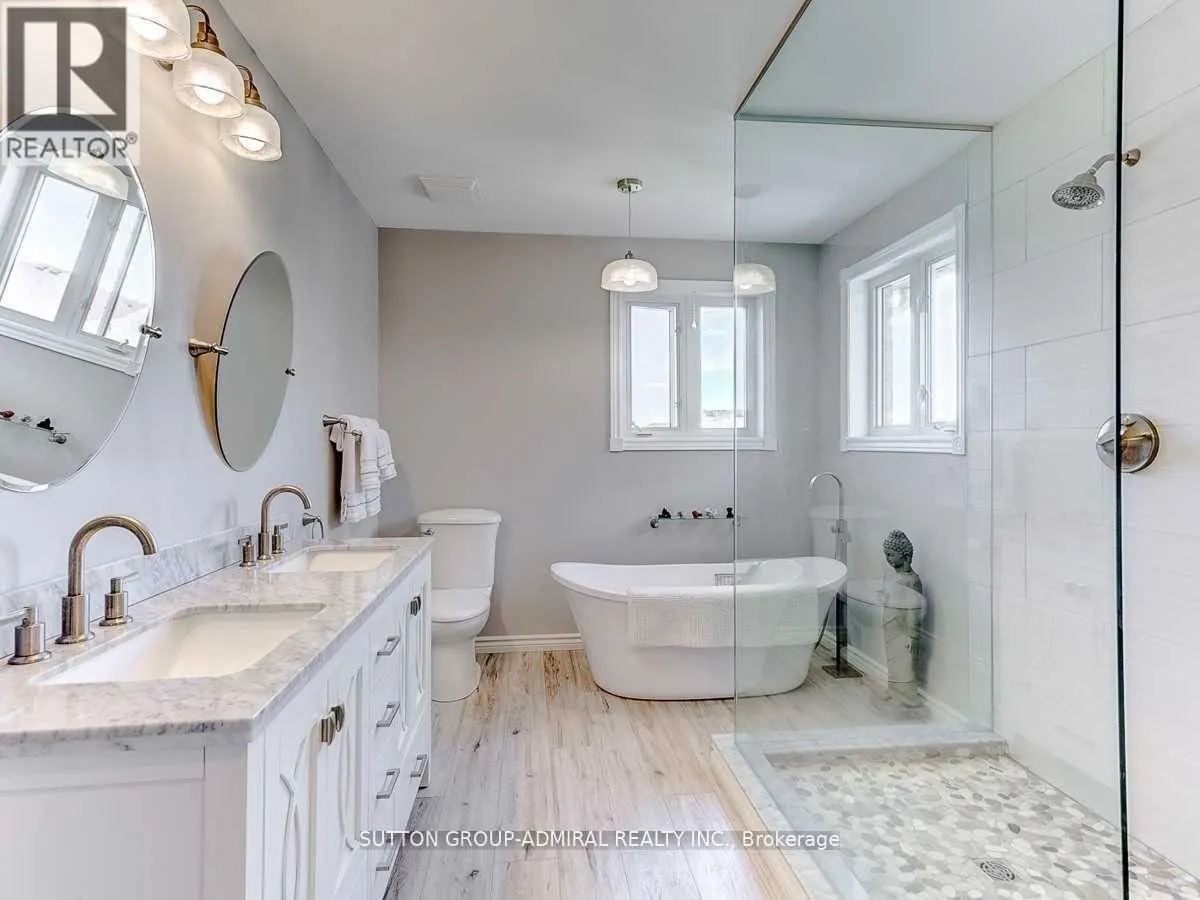MAIN & 2ND - 30 LACONA CRESCENT