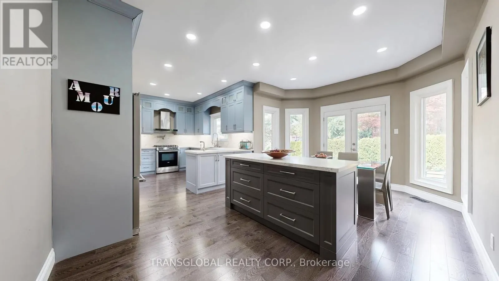 458 BEVERLEY GLEN BOULEVARD