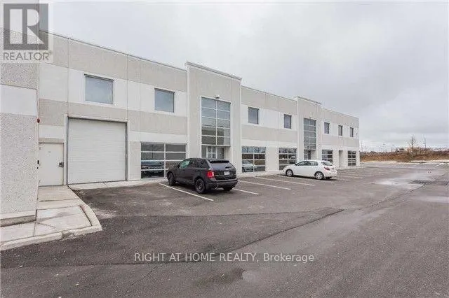15 - 158 DON HILLOCK DRIVE