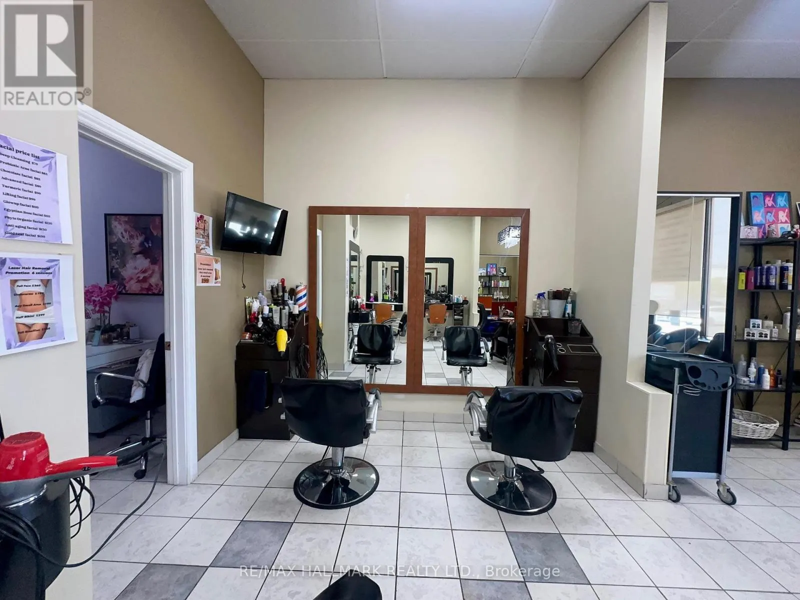 3 - 15461 YONGE STREET