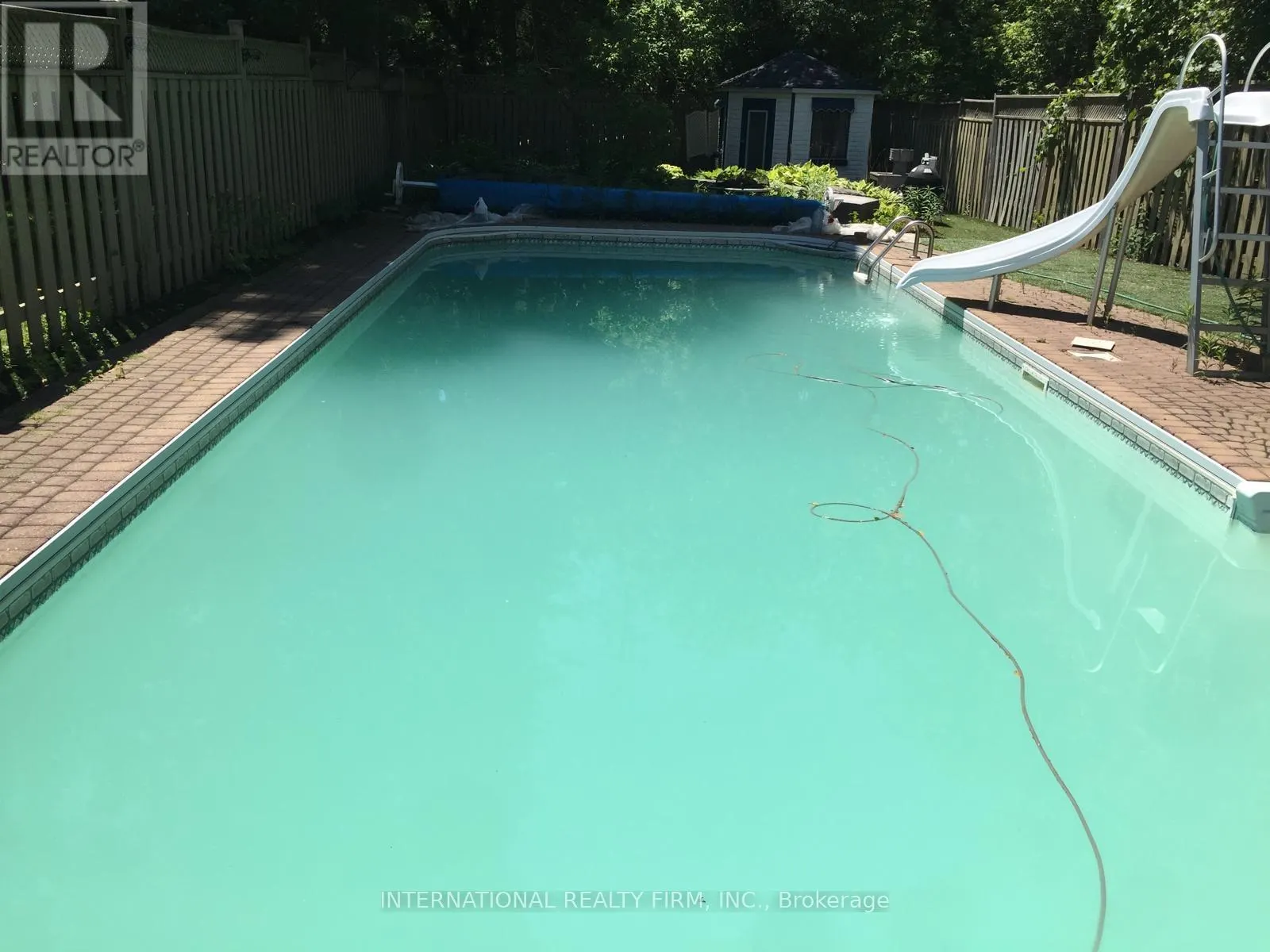 276 SHERIDAN COURT