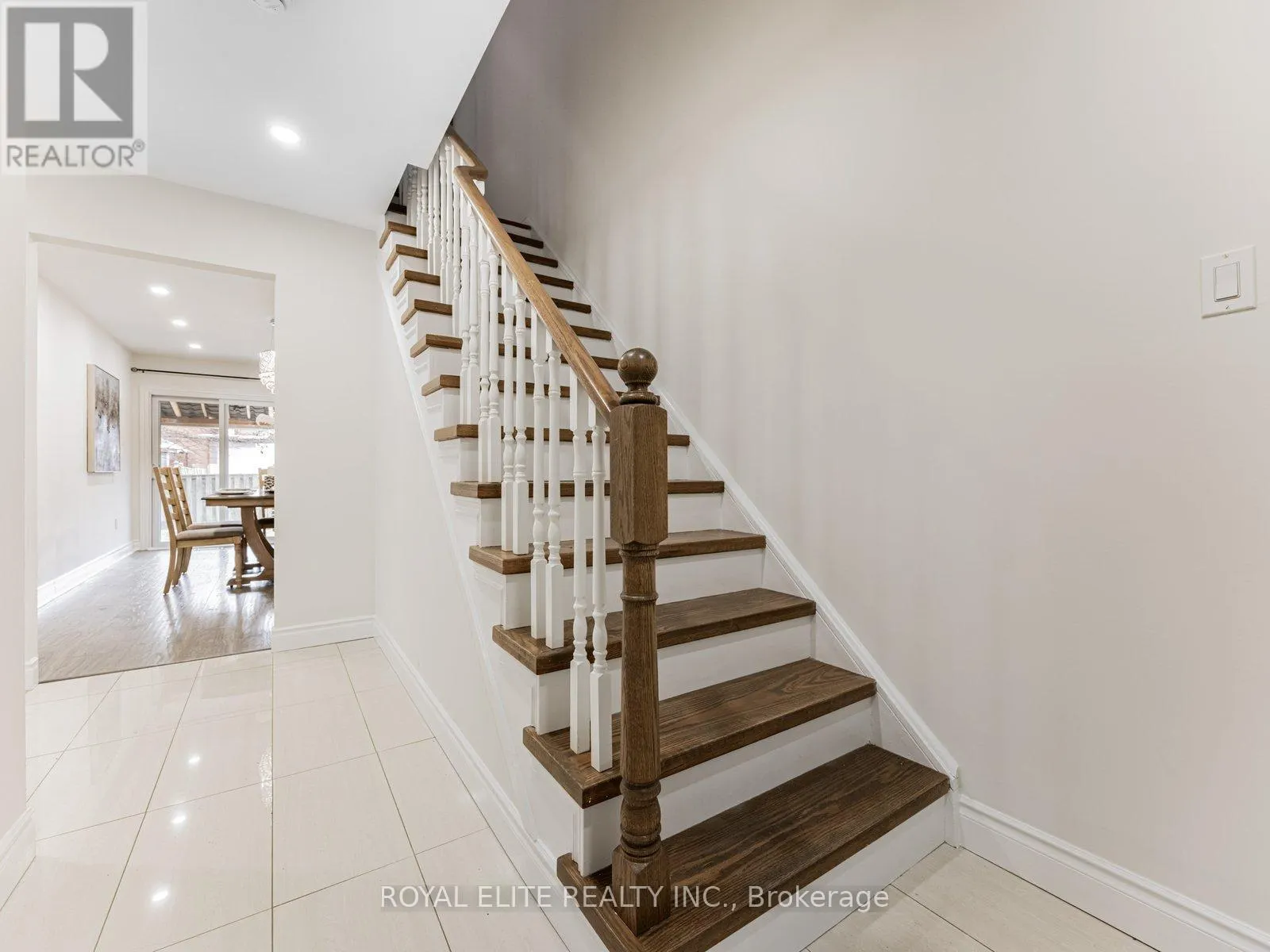 29 ASHMORE CRESCENT