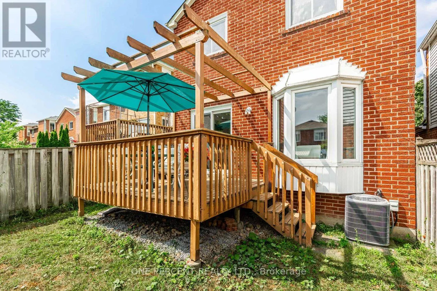 37 LANSBURY COURT