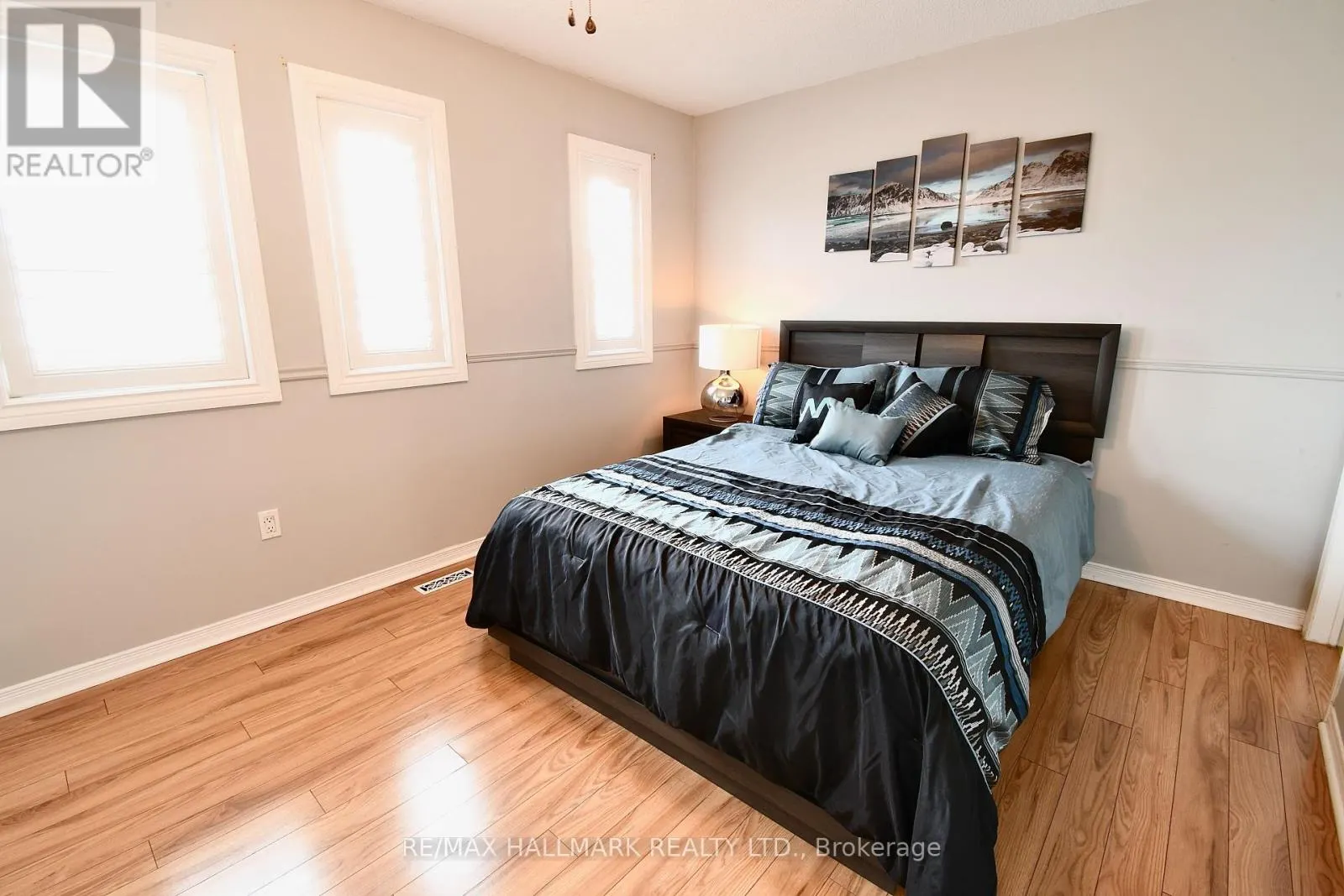 24 GLENORA PLACE
