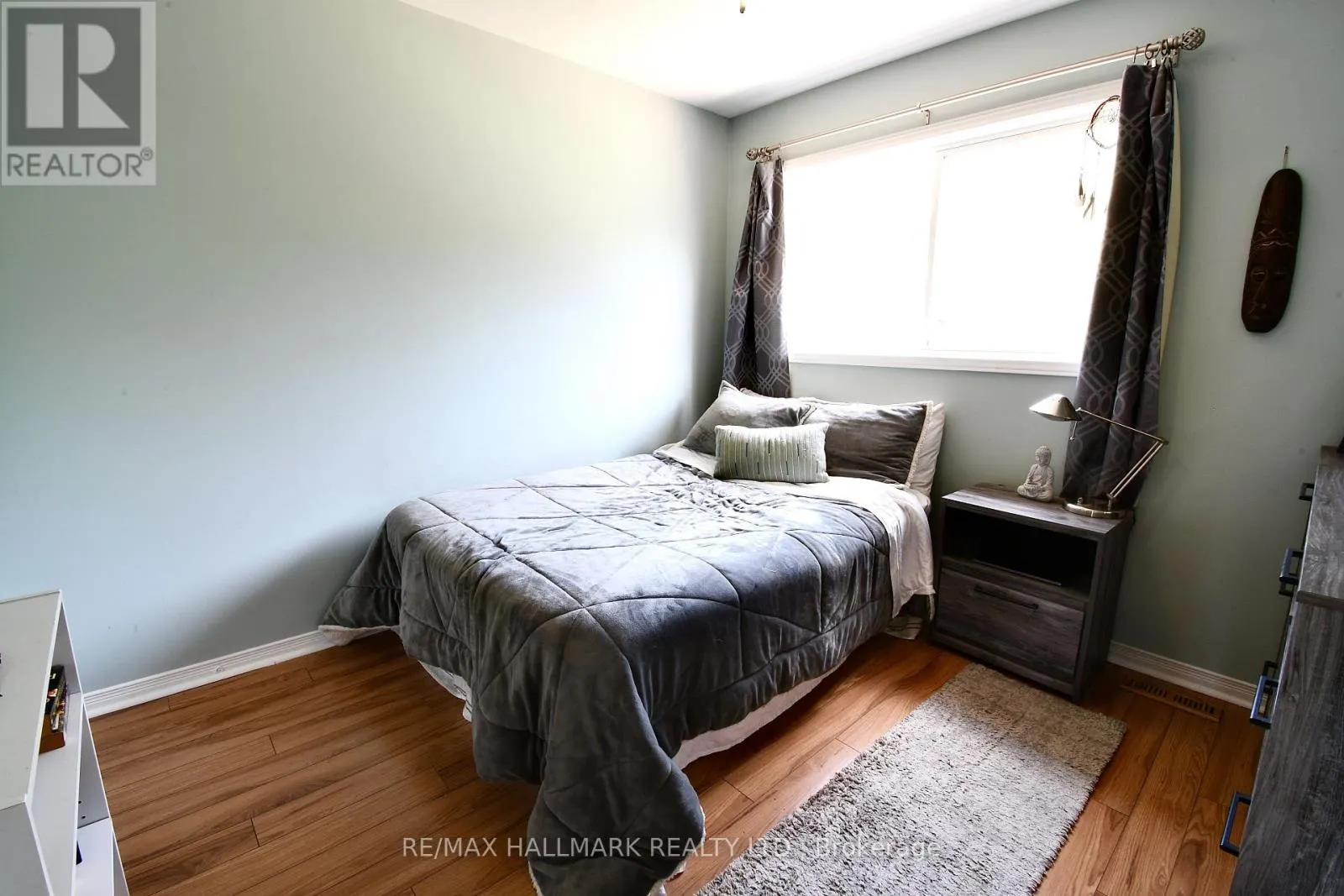 24 GLENORA PLACE