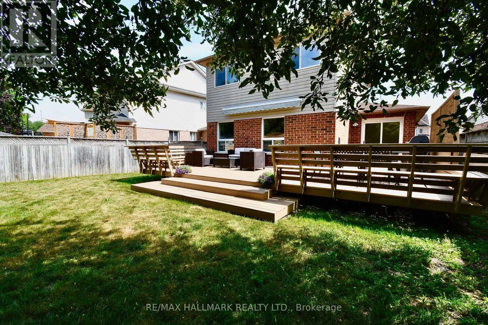 24 GLENORA PLACE