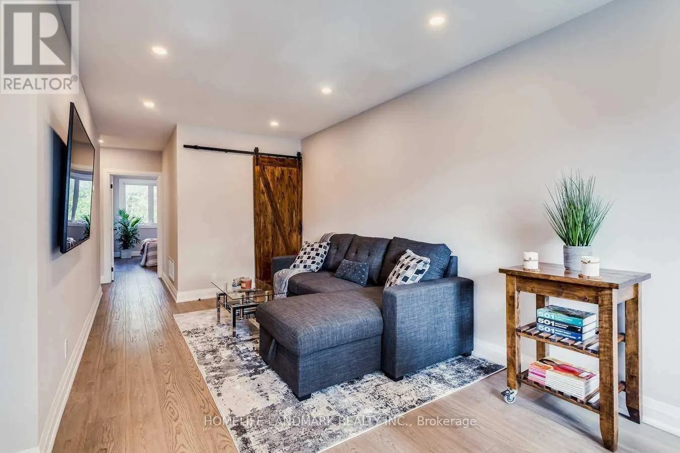 323 KERSWELL DRIVE