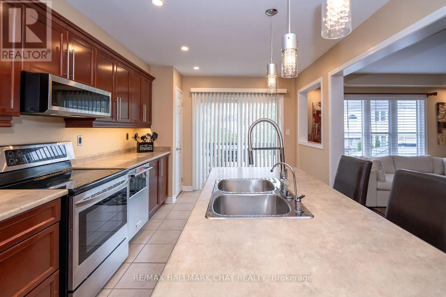 17 RILEY ROAD