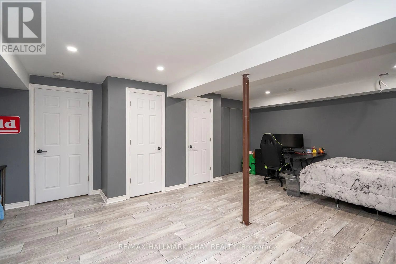 17 RILEY ROAD