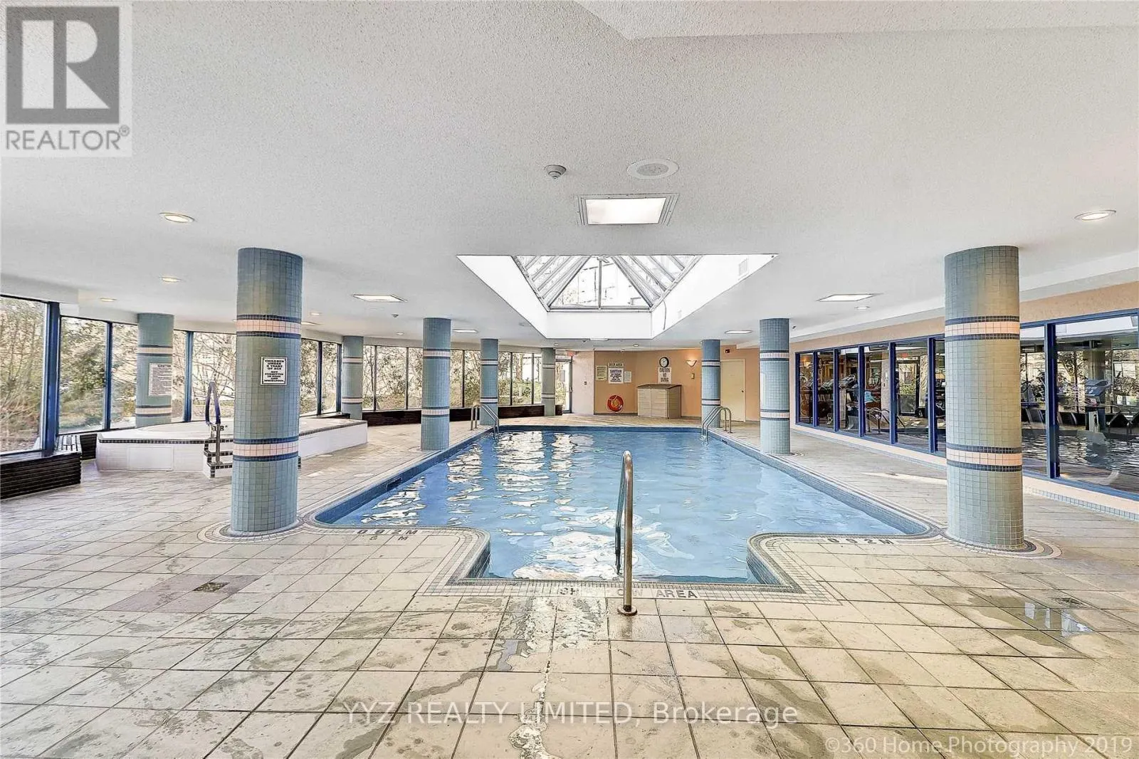 407 - 1 CLARK AVENUE W