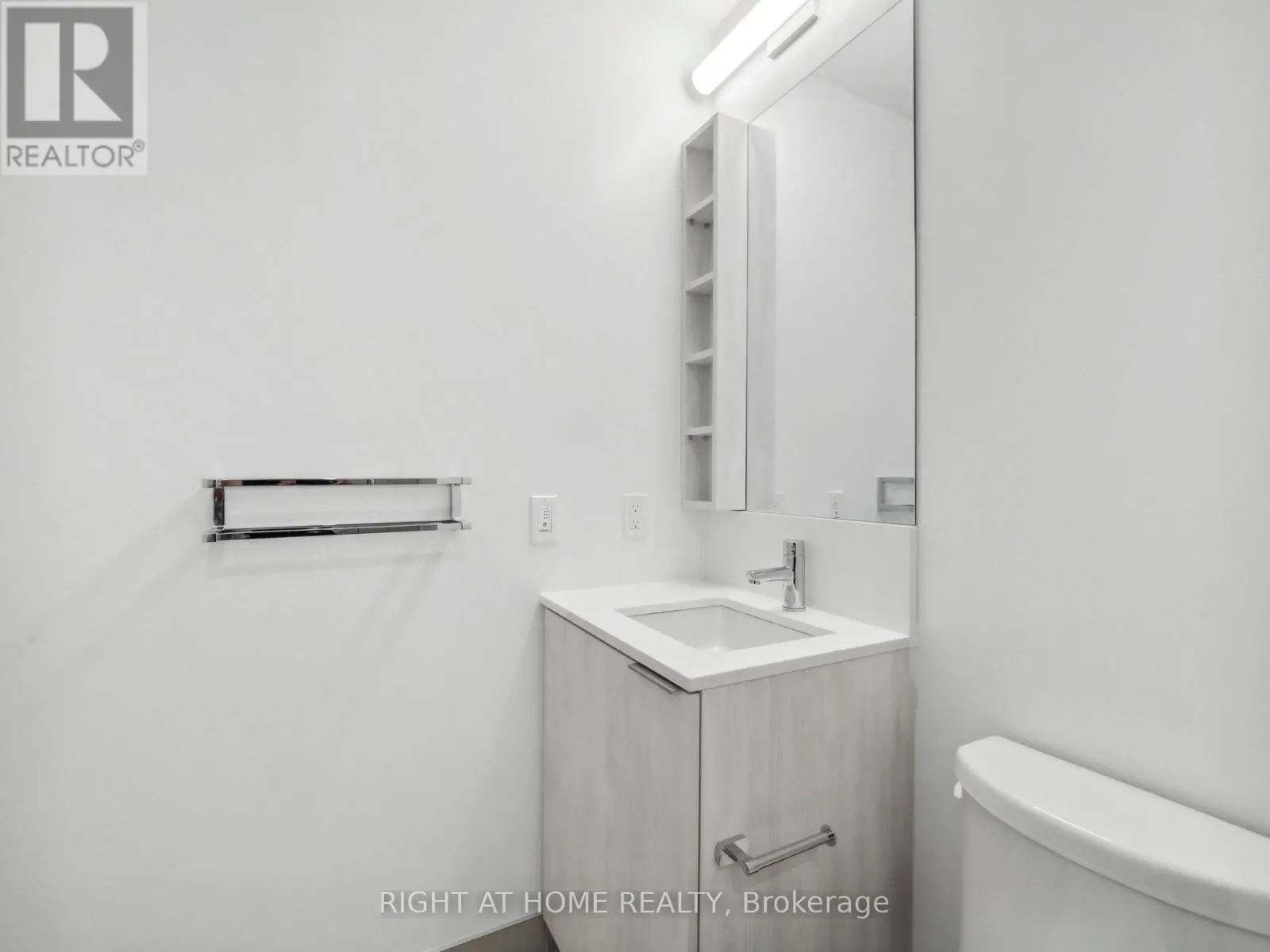4201 - 7890 JANE STREET