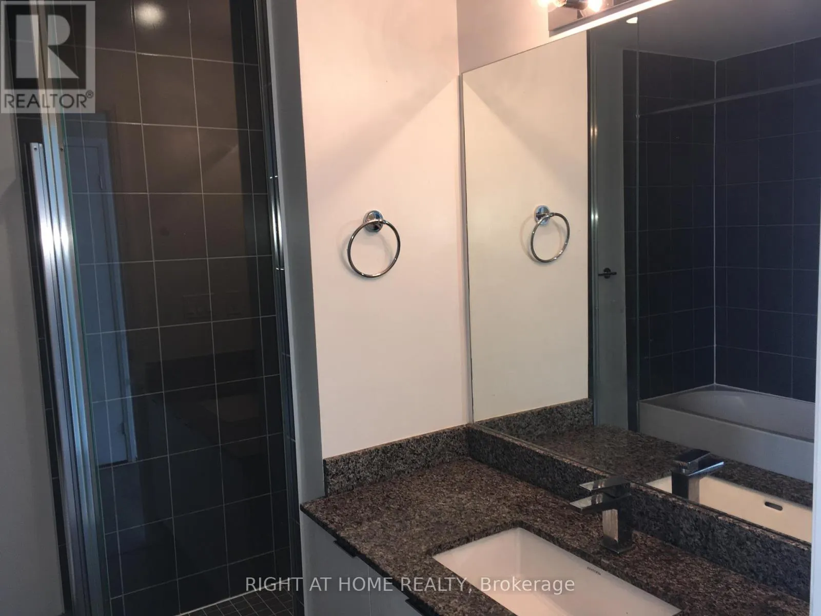 12 - 2910 HIGHWAY NO, 7 ROAD W