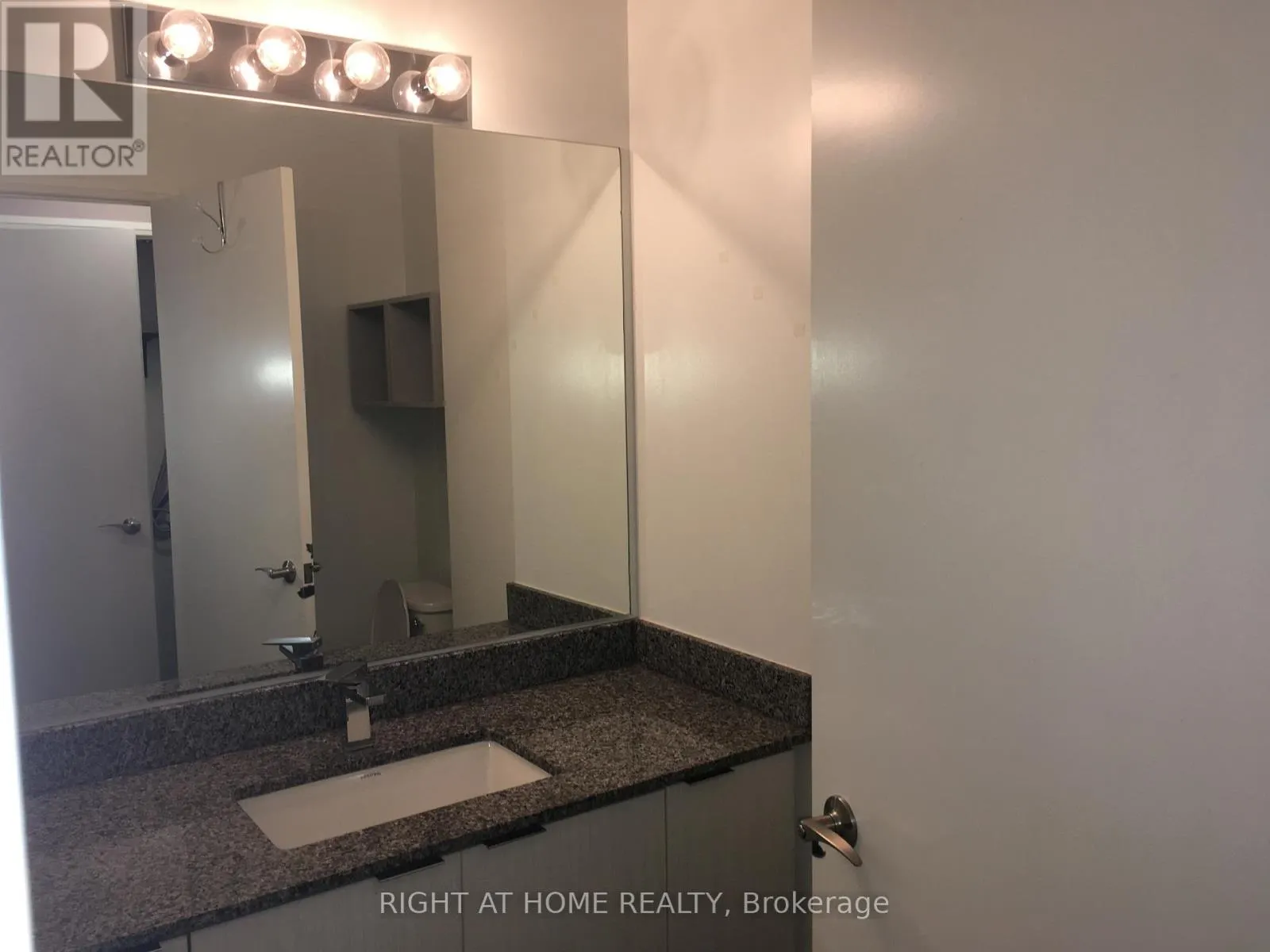 12 - 2910 HIGHWAY NO, 7 ROAD W