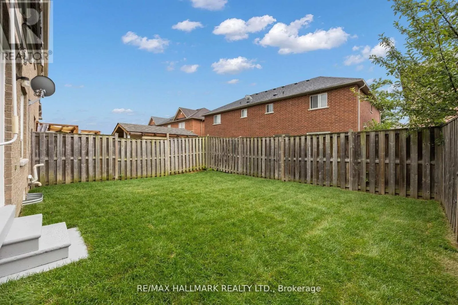 83 MATTHEW BOYD CRESCENT