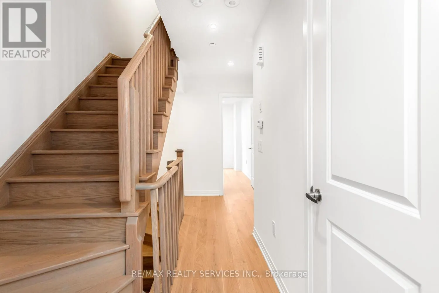 9 - 70 BAYNES WAY