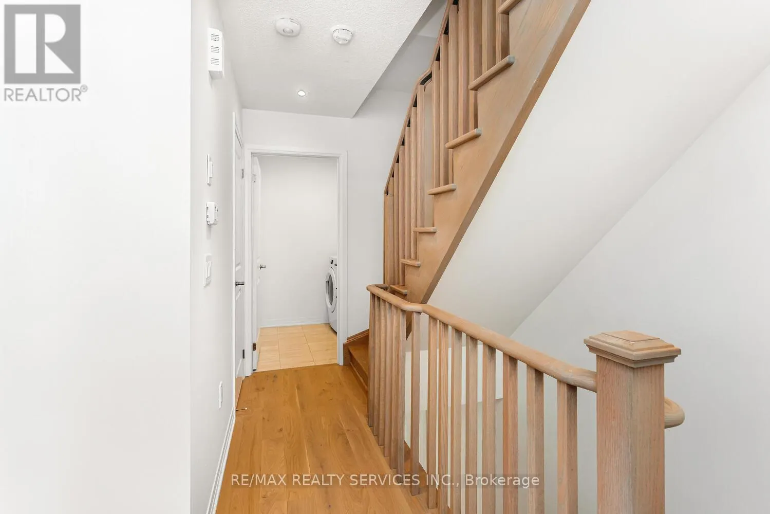 9 - 70 BAYNES WAY