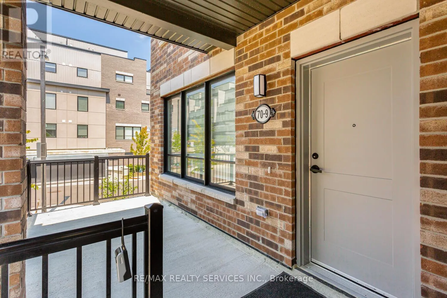 9 - 70 BAYNES WAY