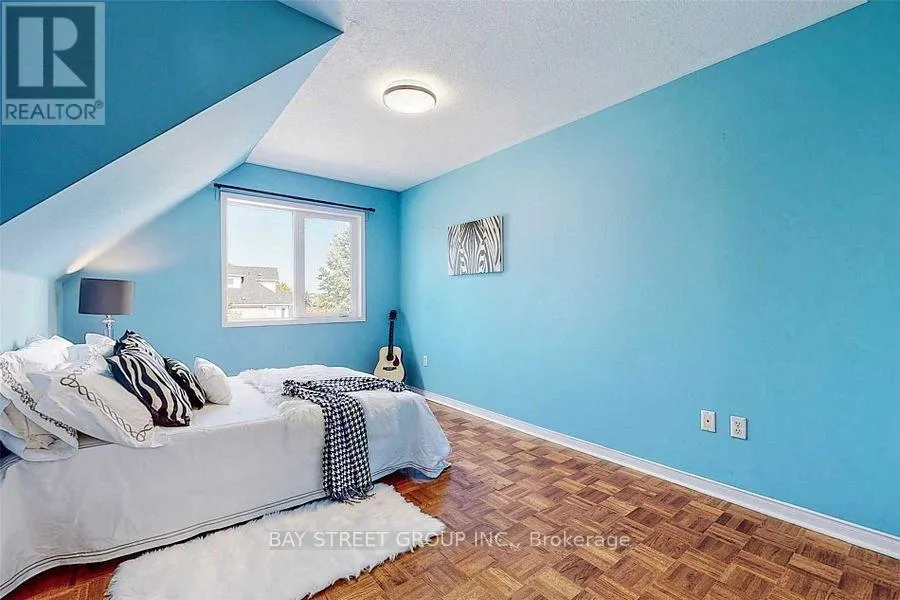 4 GOLDBROOK CRESCENT