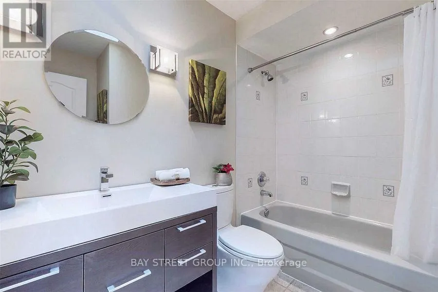 4 GOLDBROOK CRESCENT