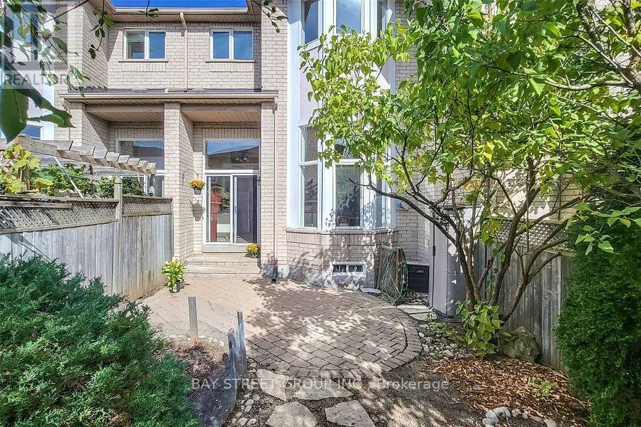 4 GOLDBROOK CRESCENT