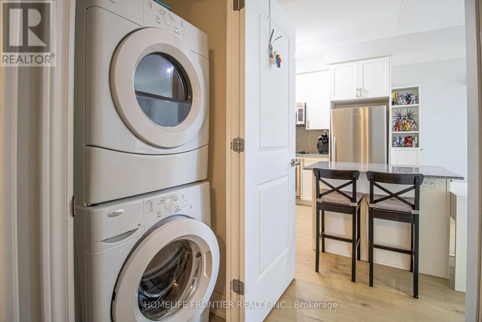 609B - 9090 YONGE STREET