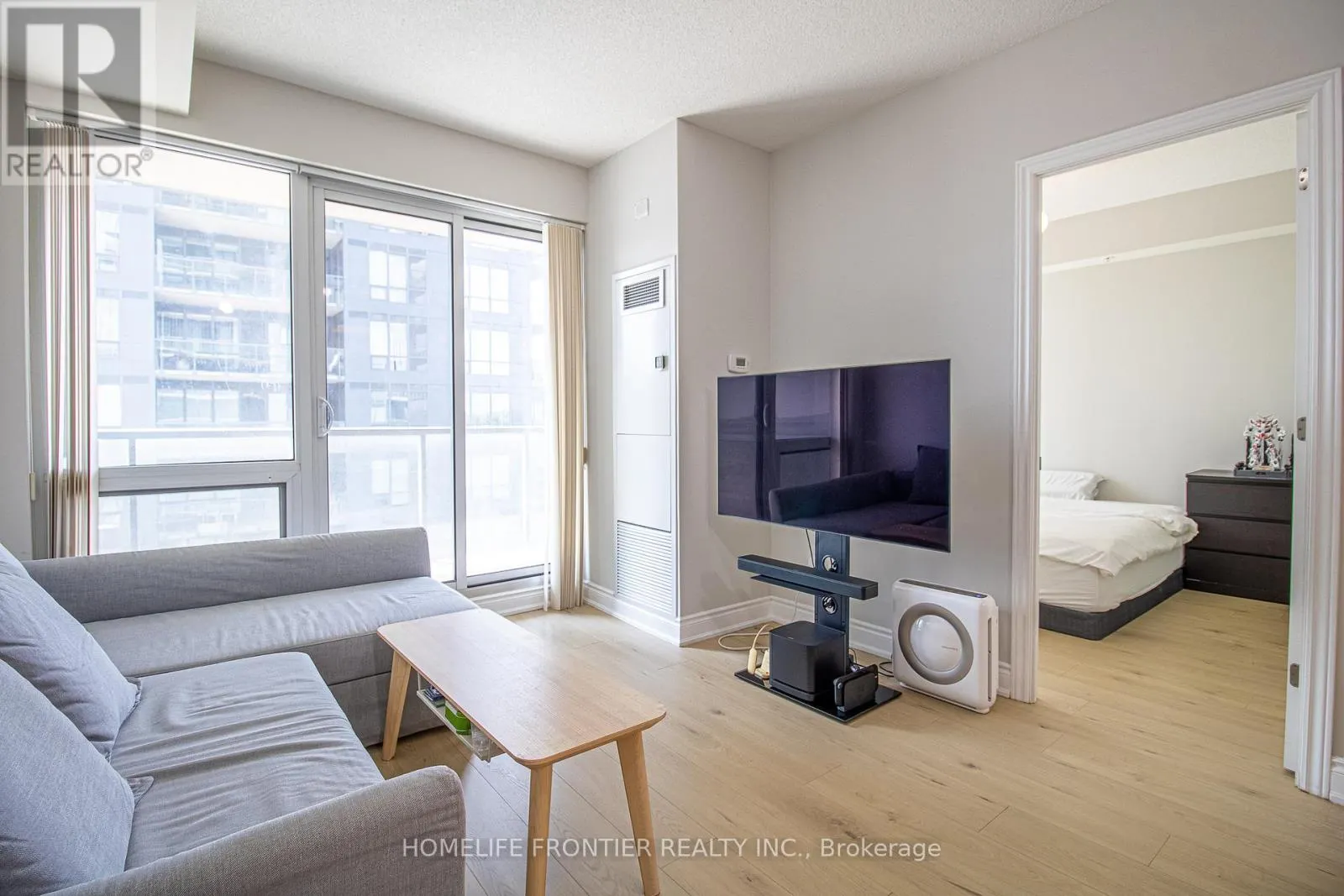 609B - 9090 YONGE STREET