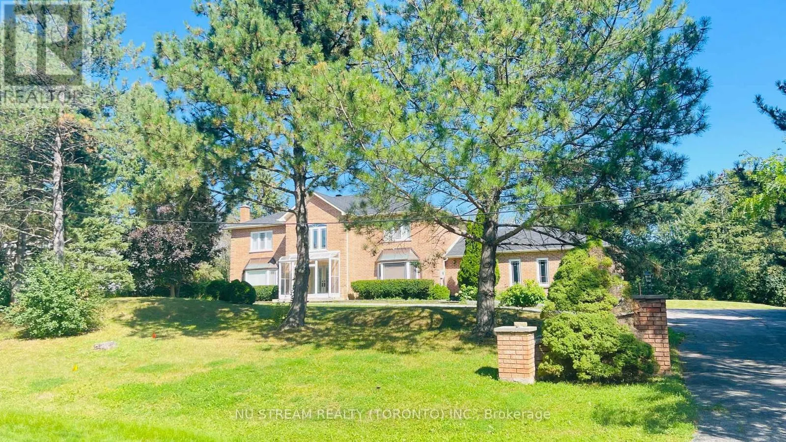 4 WILLOW CREEK DRIVE
