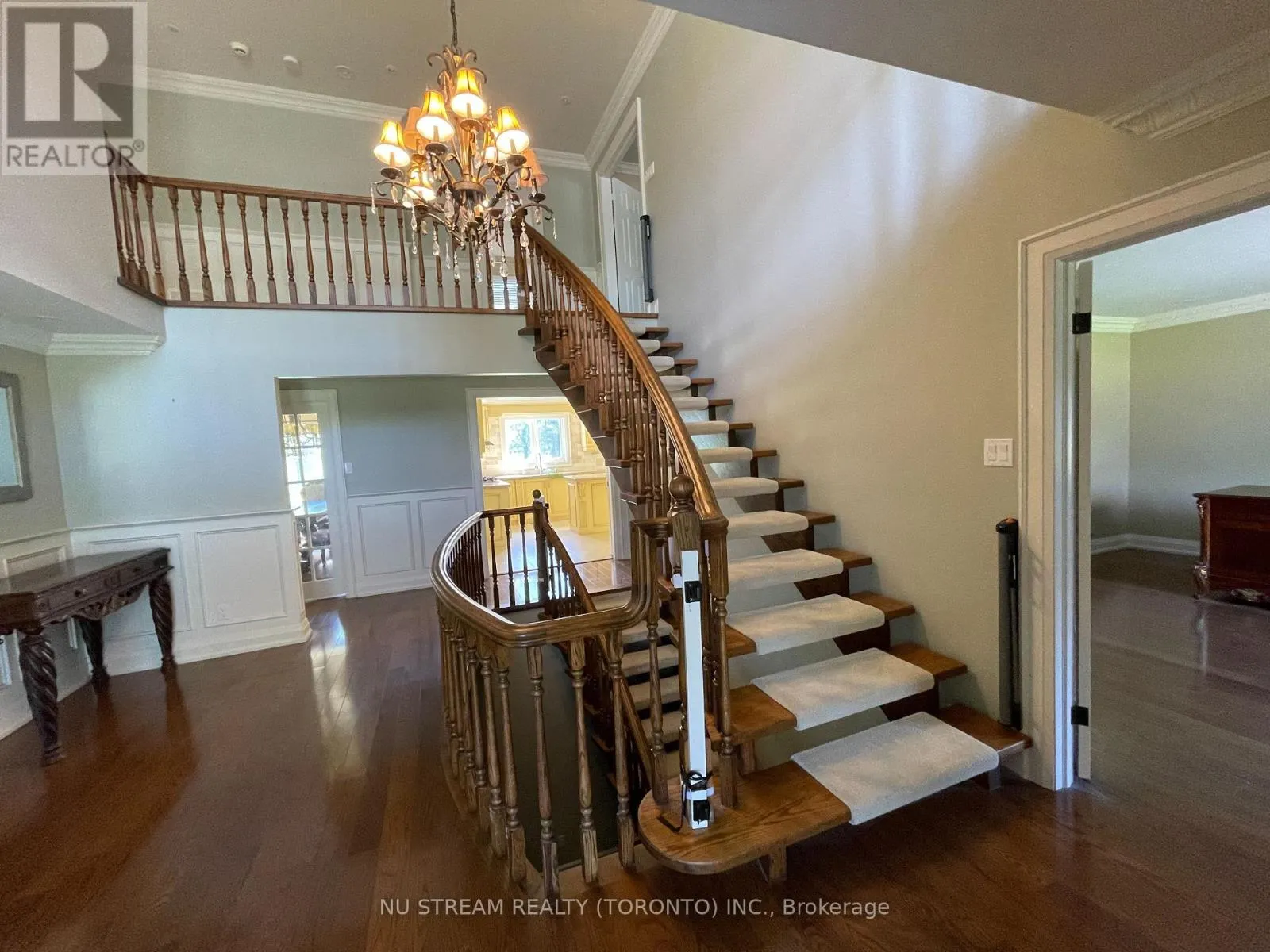 4 WILLOW CREEK DRIVE