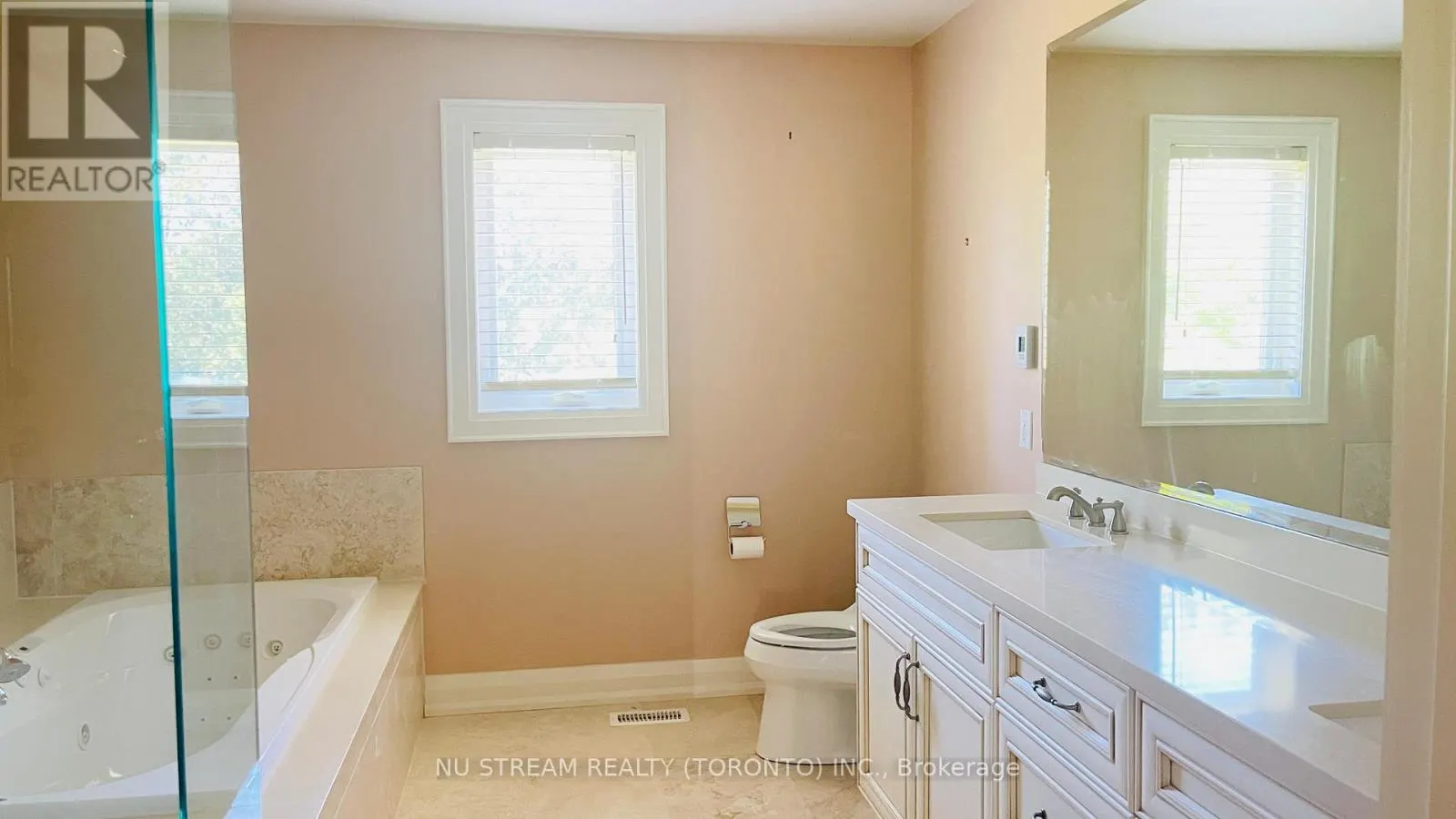 4 WILLOW CREEK DRIVE