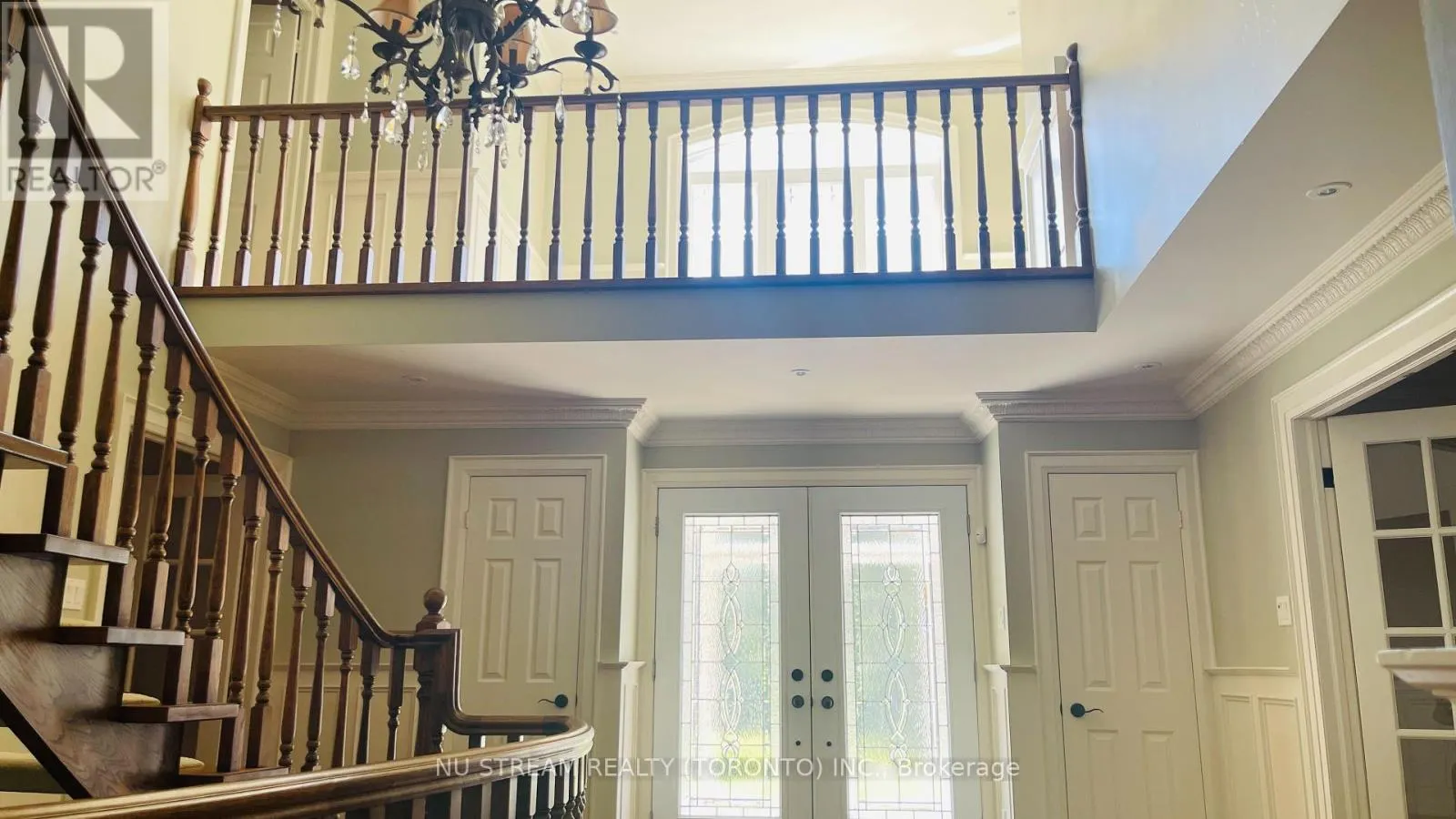 4 WILLOW CREEK DRIVE
