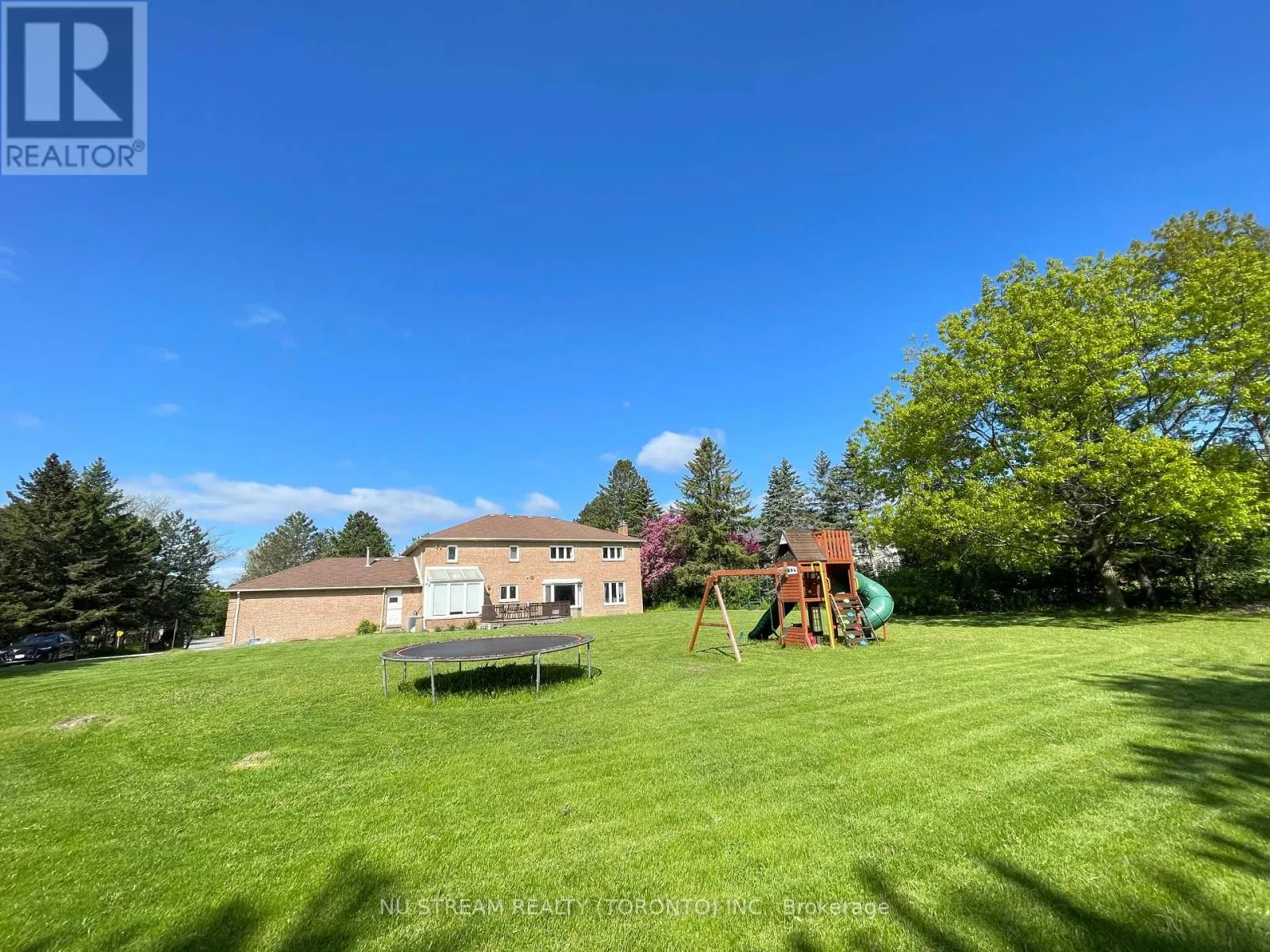 4 WILLOW CREEK DRIVE