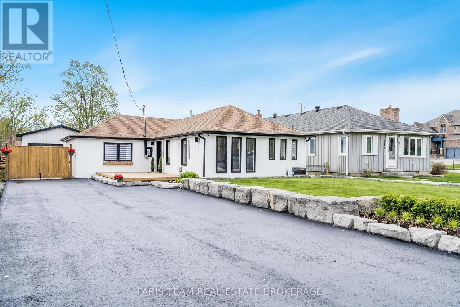 1135 POPLAR DRIVE