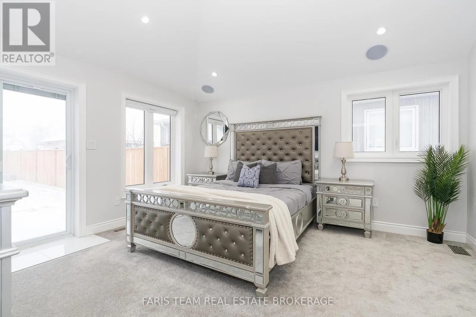1135 POPLAR DRIVE